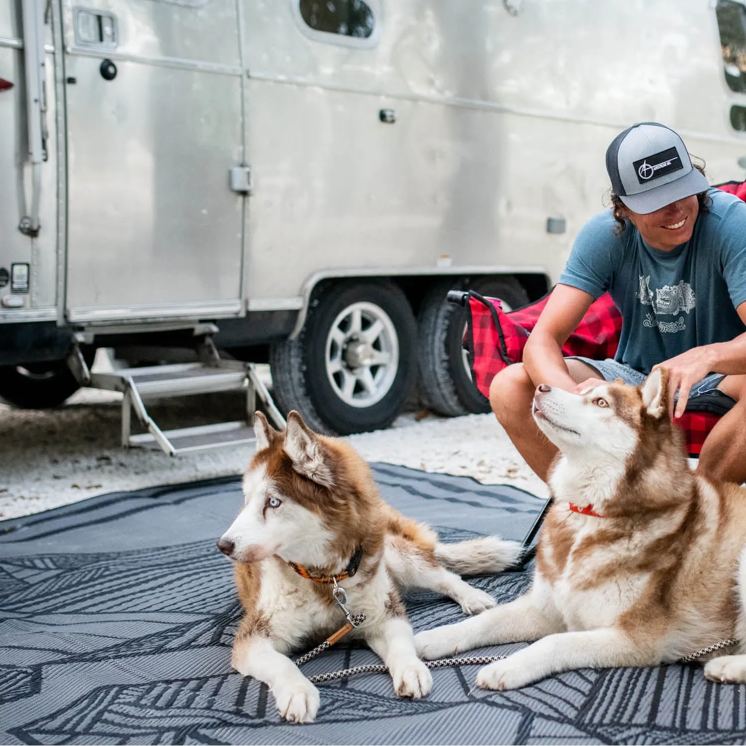 Reversible Bear Outdoor Mat by KUMA